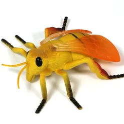 Medium Minibeast Insects 8pcs - Realistic Detailing & Durable
