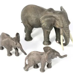 23PC Small World Safari Animal Bundle