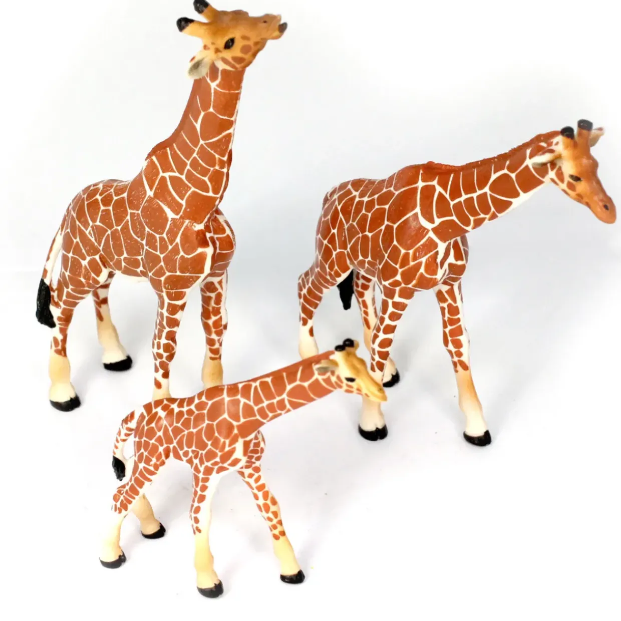 32pc Small World Safari Animals - Perfect for Early Learning and Creative Play