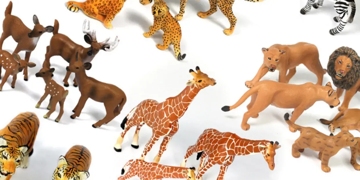 32pc Small World Safari Animals - Perfect for Early Learning and Creative Play