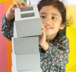 Realistic foam bricks & breeze blocks - 45pcs