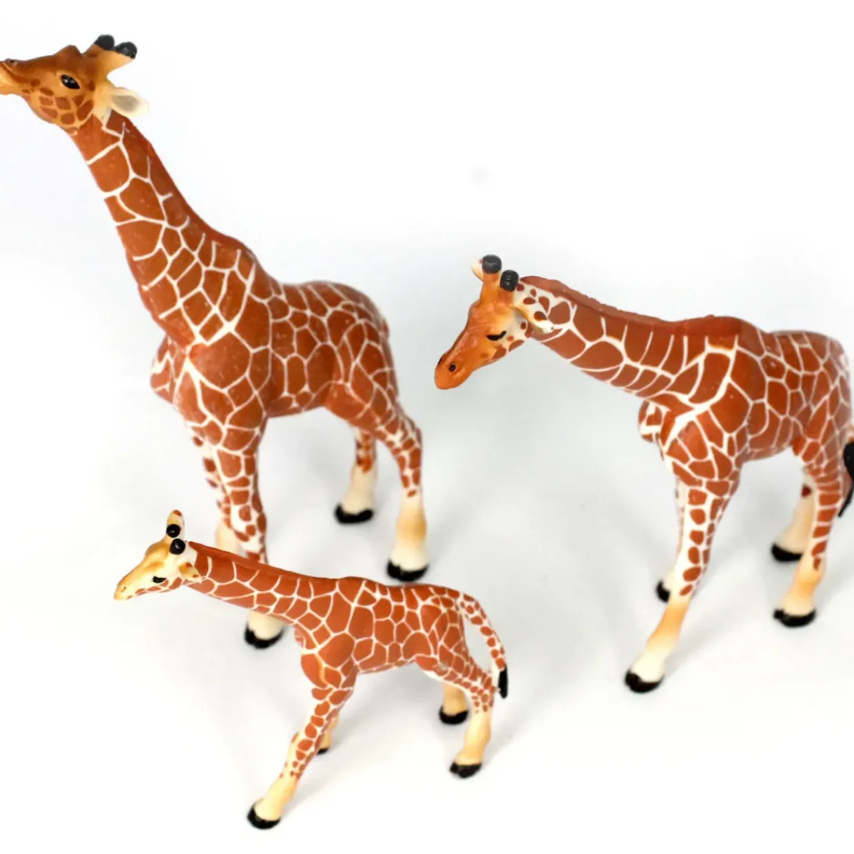 Small World Giraffe Toys 3pc
